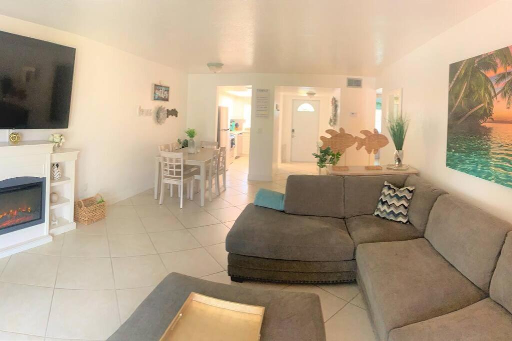 Bright And Beachy 2Bed 1Bath Home - Unit 210 Cocoa Beach Εξωτερικό φωτογραφία